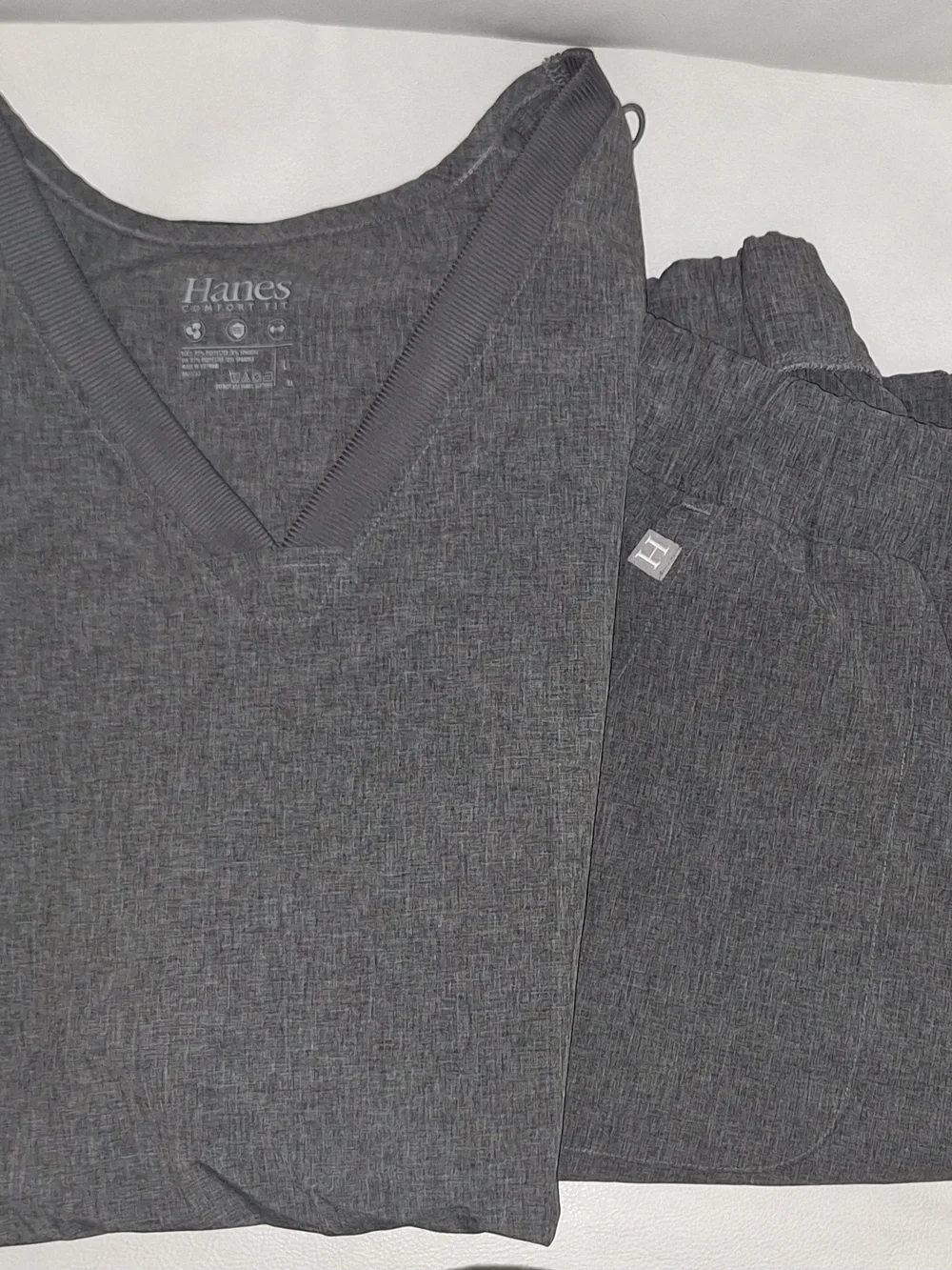 Multi-Brand Pre-Loved Scrubs Bundle - Mostly Sz L - Picture 8 of 11